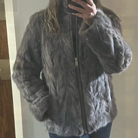 Gorgeous lavender/grey mink coat - Picture 6 of 6